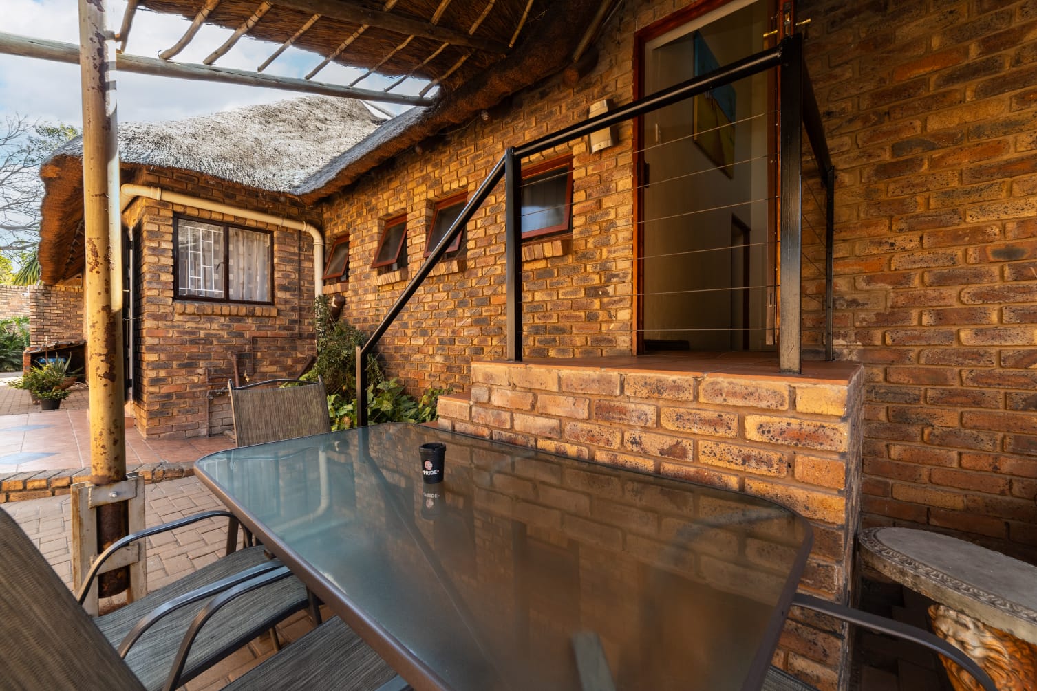 thatch-haven-outdoor-patio-seating